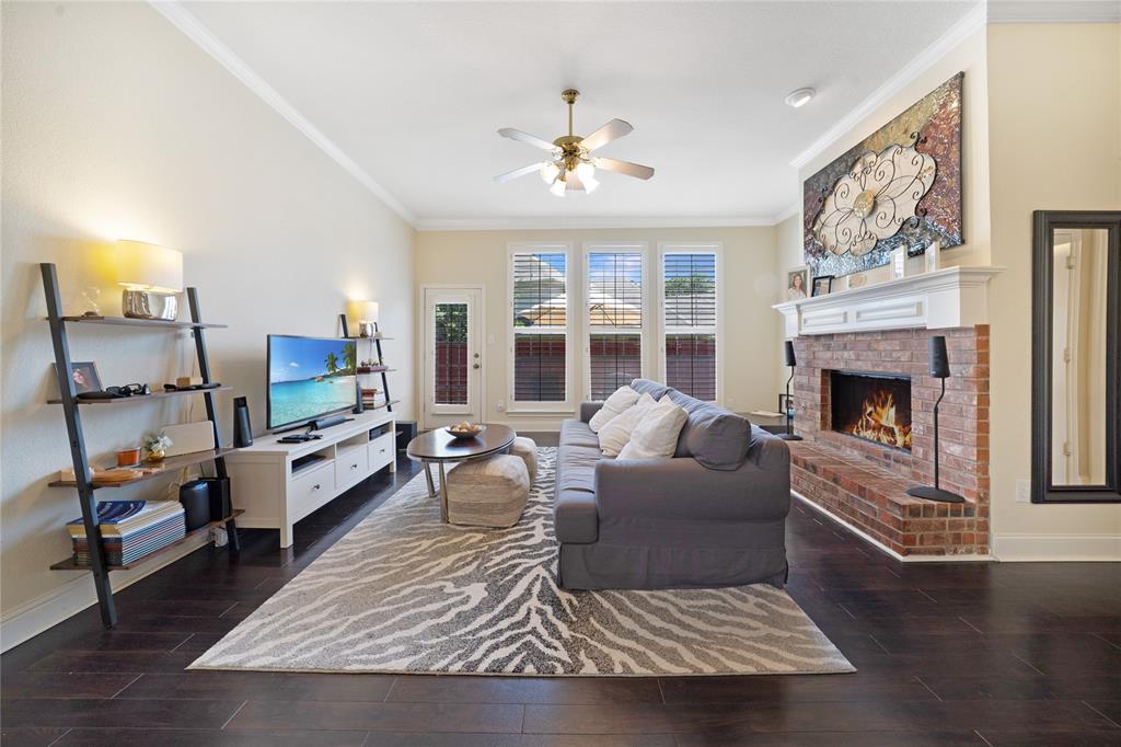 6913 Harvey Lane