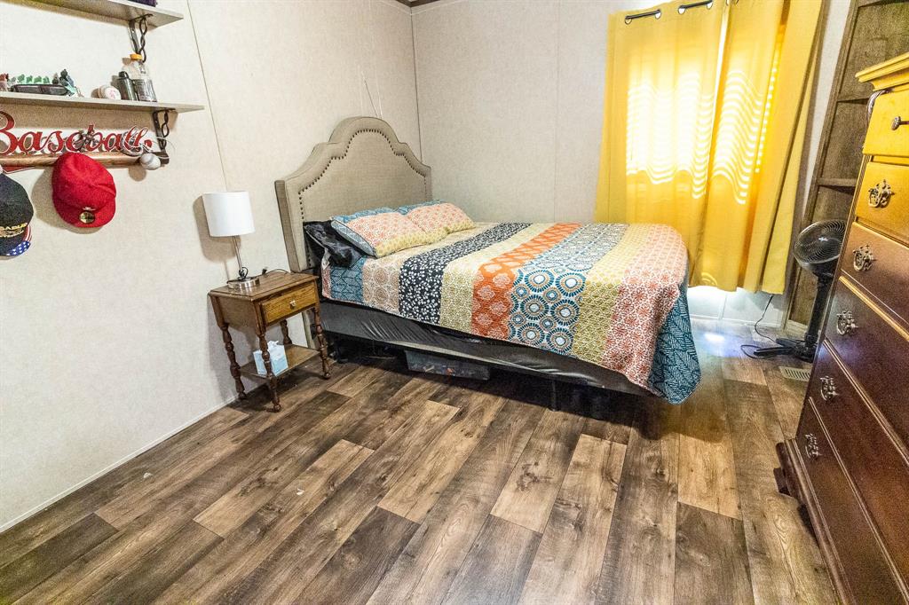 JNO E ROOF, TRACT 60.01 - Residential