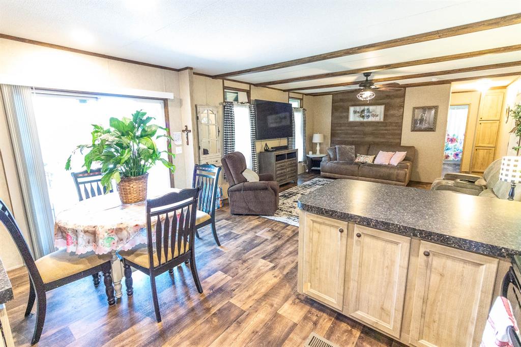 JNO E ROOF, TRACT 60.01 - Residential