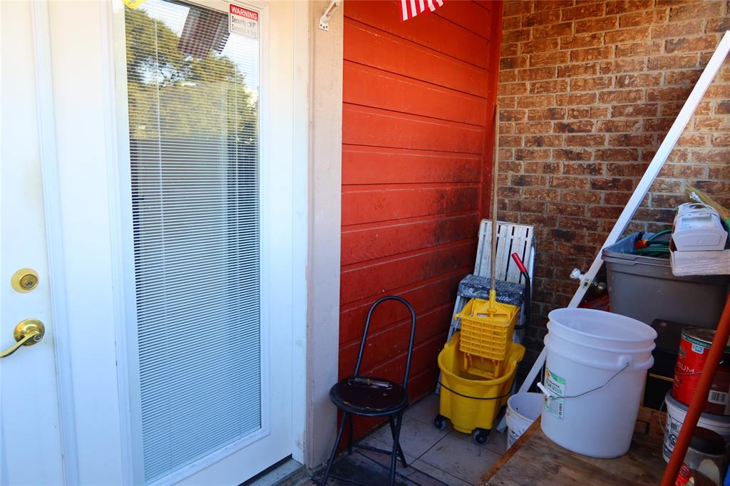 9839 Walnut Street T106