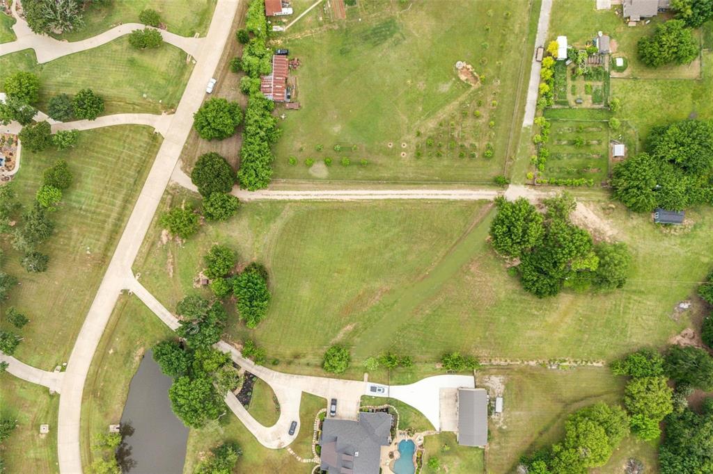 Badminton Heights - Land