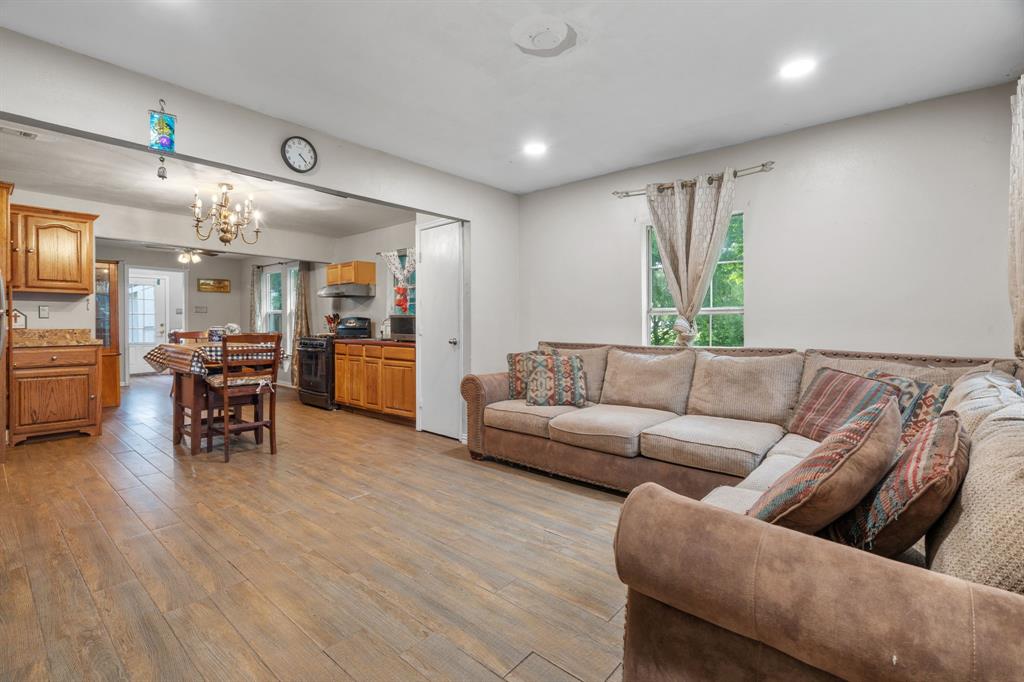 1914 Stephenson Drive