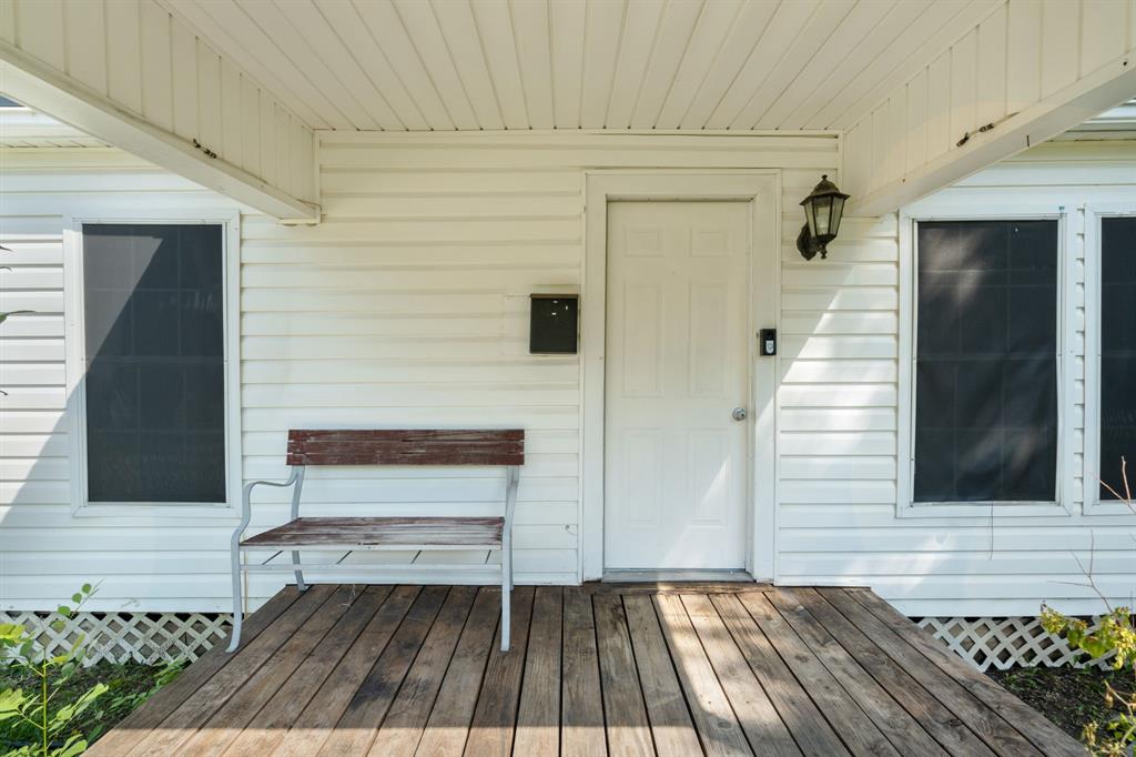 1914 Stephenson Drive