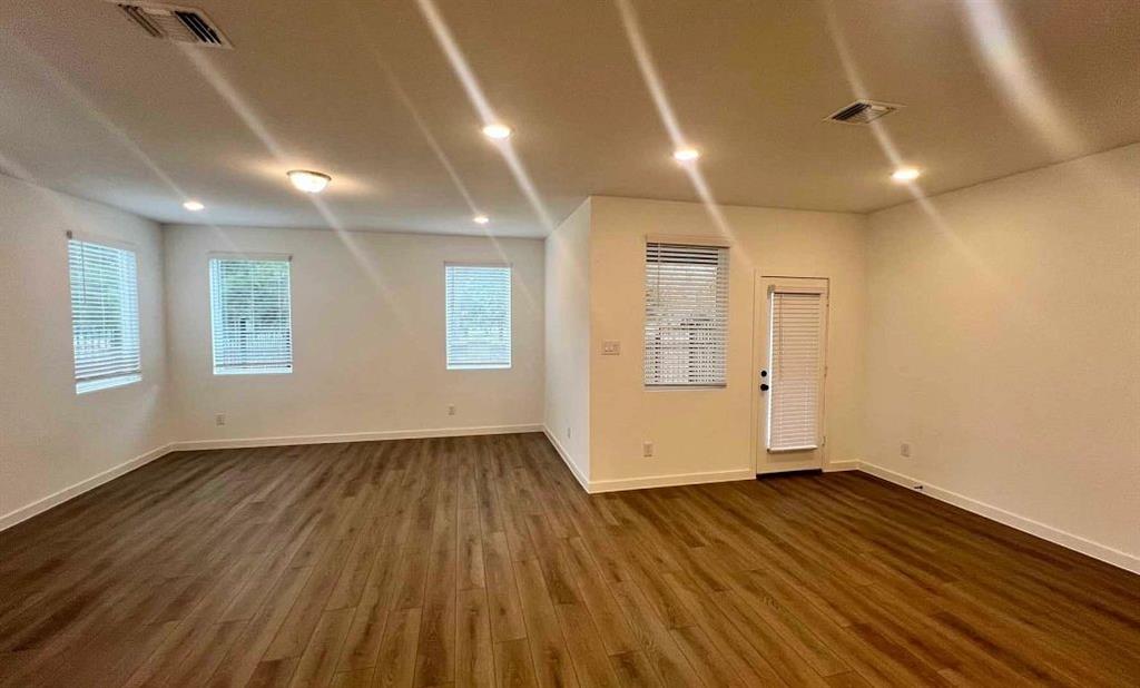 Sereno Oaks at Buckner Terrace - Residential