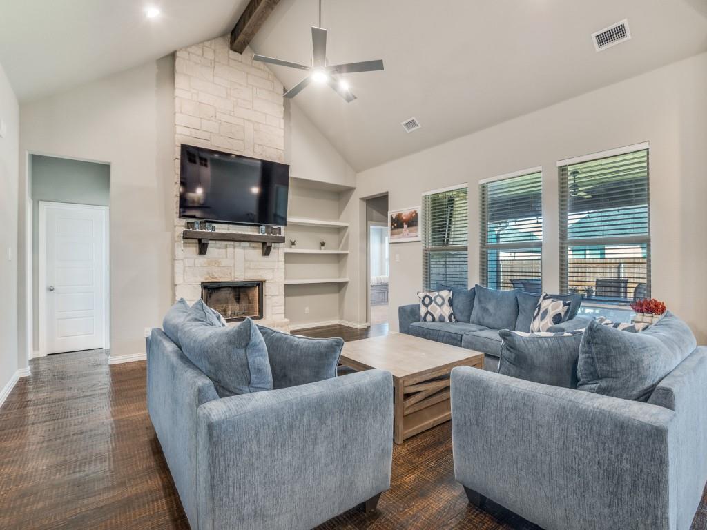 112 Steves Way