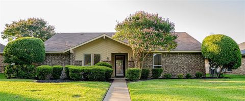 Photo of 1507 Barclay Drive, Richardson, TX 75081 (MLS # 21331600)