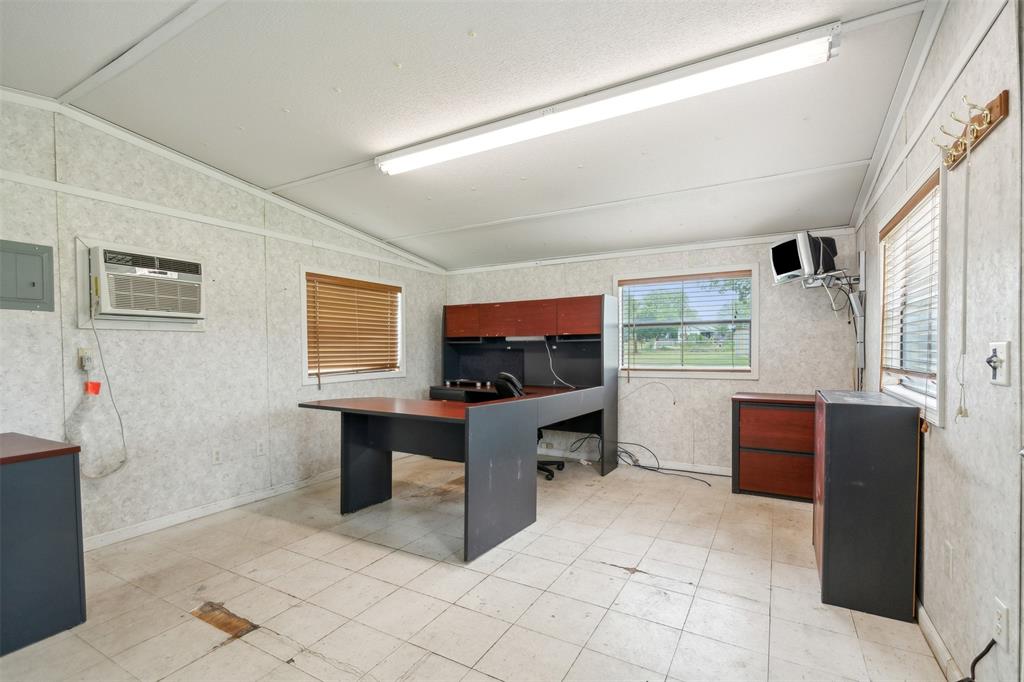 S J Robinson 423 - Residential