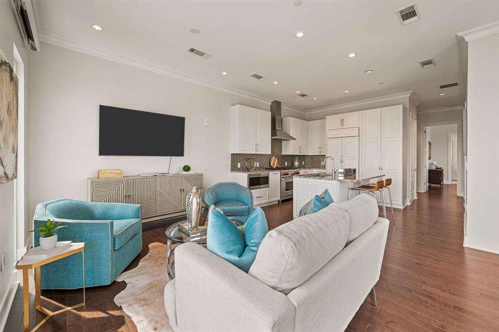 Lakeside Tower - Residential