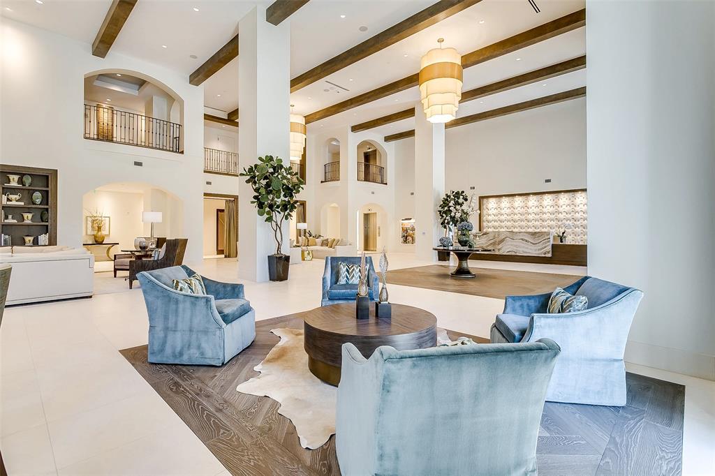 Lakeside Tower - Residential