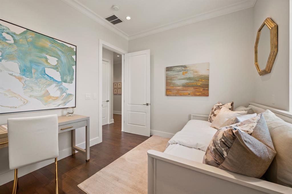 Lakeside Tower - Residential