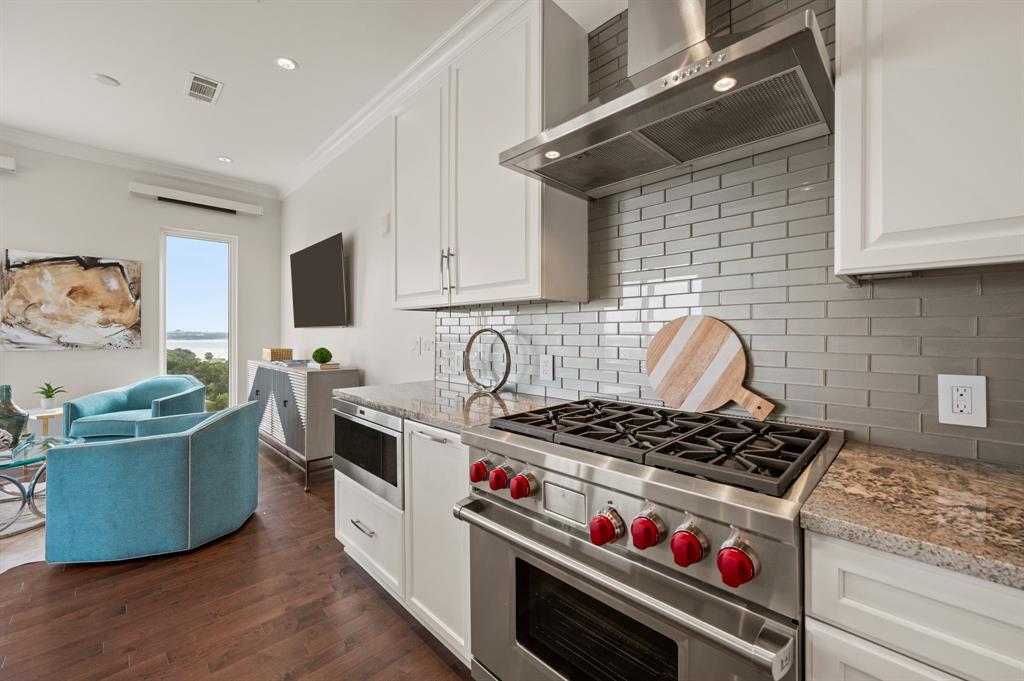 Lakeside Tower - Residential