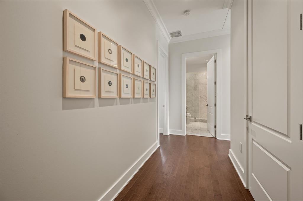 Lakeside Tower - Residential