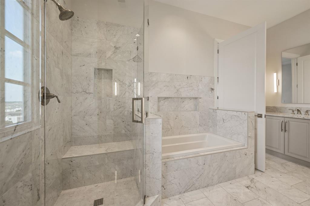 Lakeside Tower - Residential