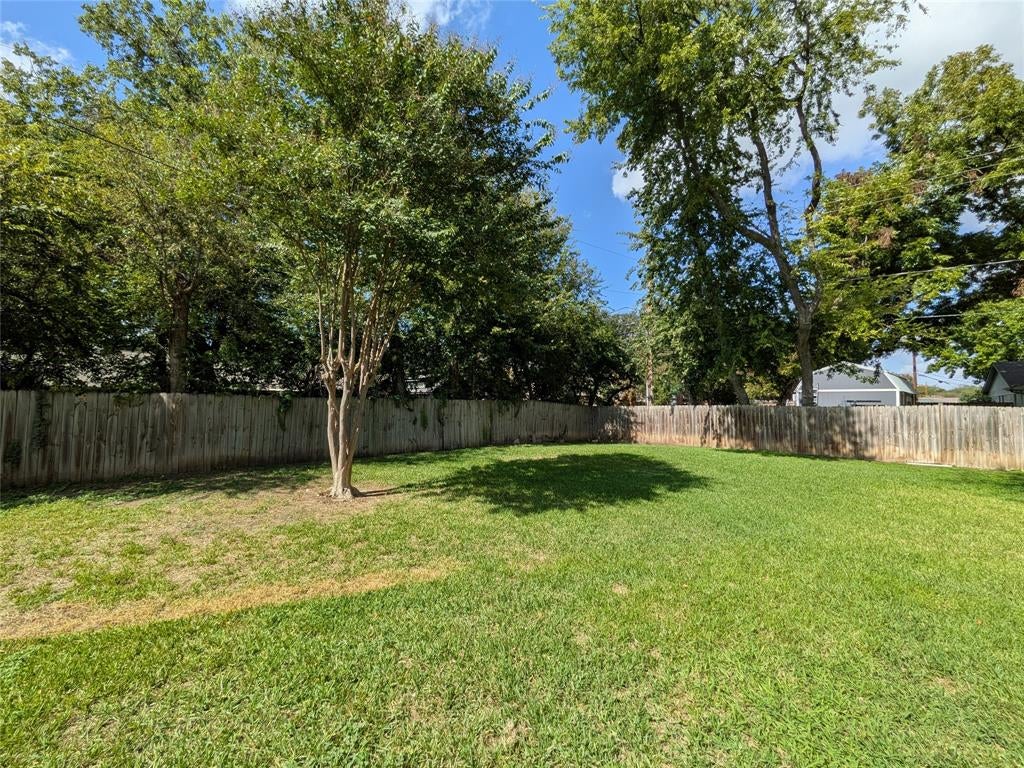 1104 Thistle Court