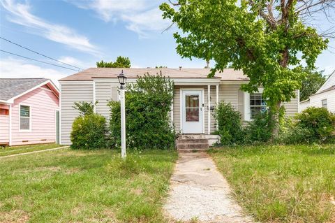 3622 Falls Drive Dallas TX 75211