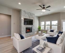 320 E Marshall Court