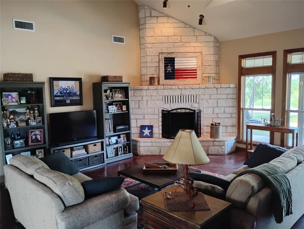 3851 County Road 156 Road