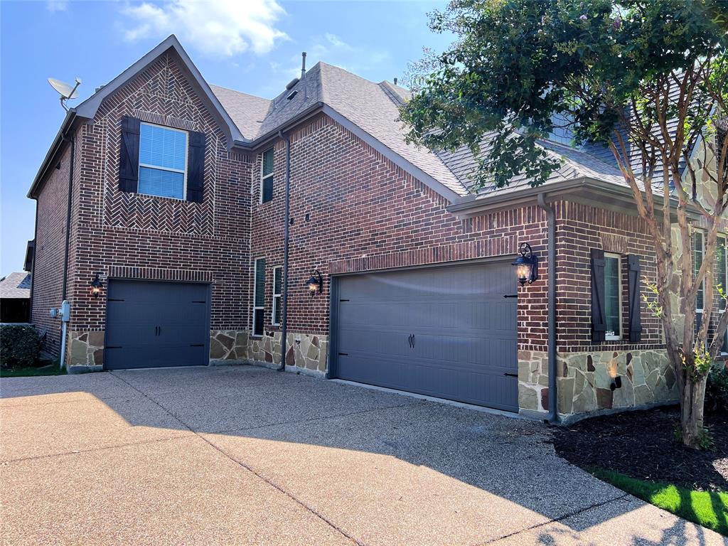 2733 Trophy Club Drive