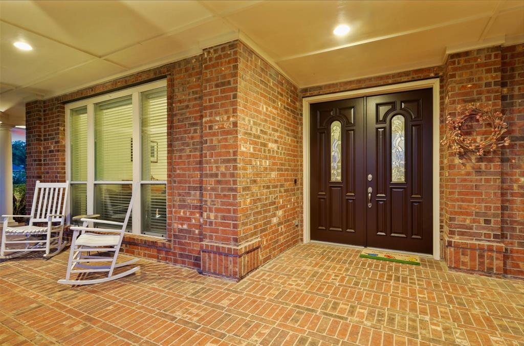 112 W Carruth Lane