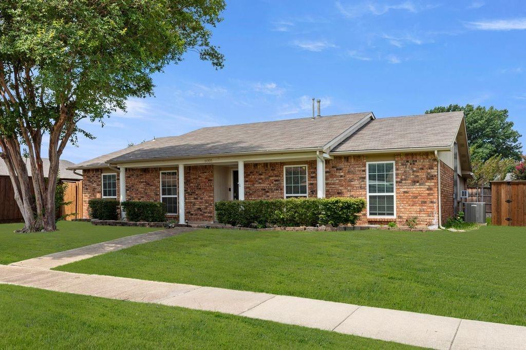 6005 Blair Oaks Drive
