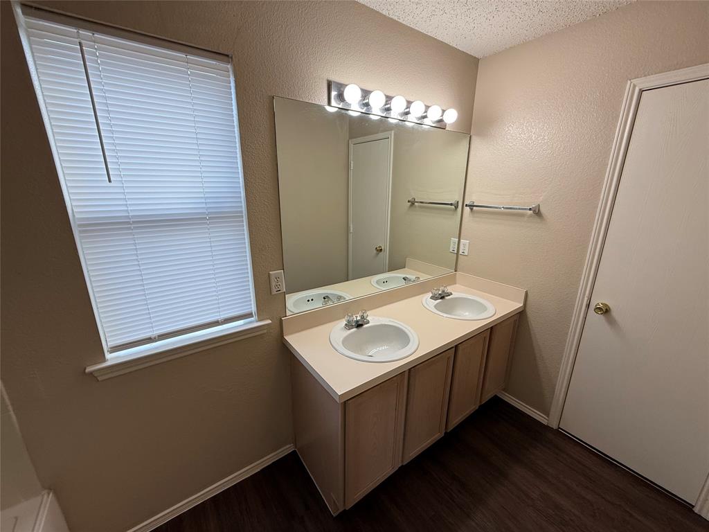 Oakridge Estates - Residential Lease