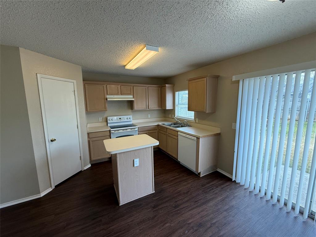 Oakridge Estates - Residential Lease