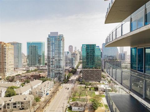 3130 N Harwood Street 2006 Dallas TX 75201