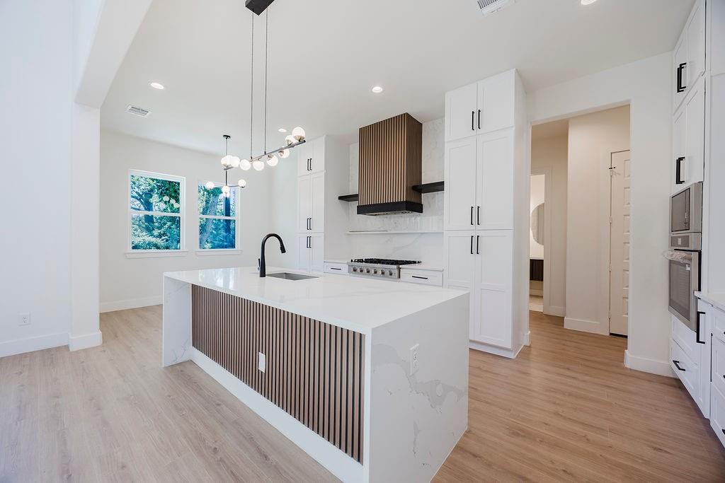 2416 Jewell Drive
