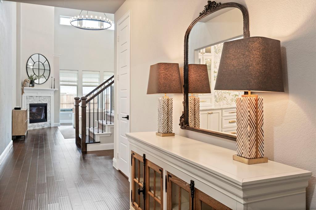 8236 Bristlegrass Way