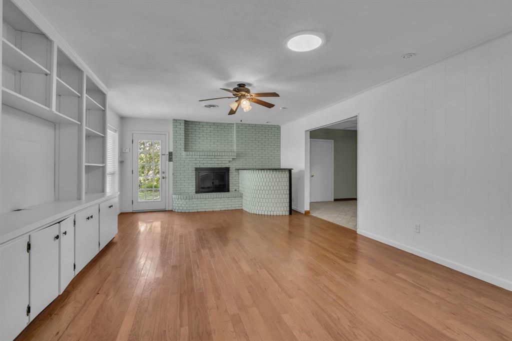 Veronica Downs 02 - Residential