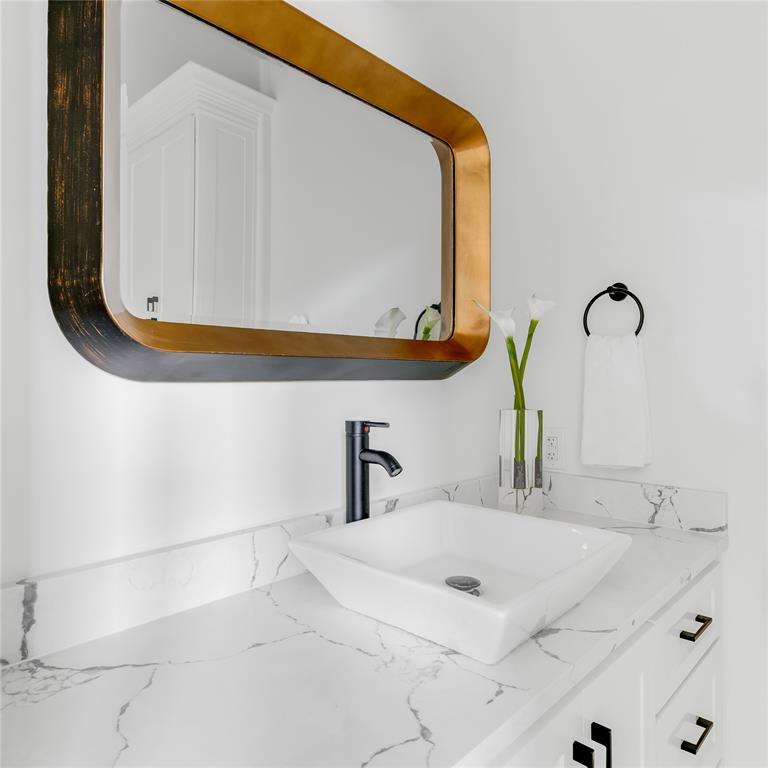 The Lakes On Legacy Drive Ph II - Residential