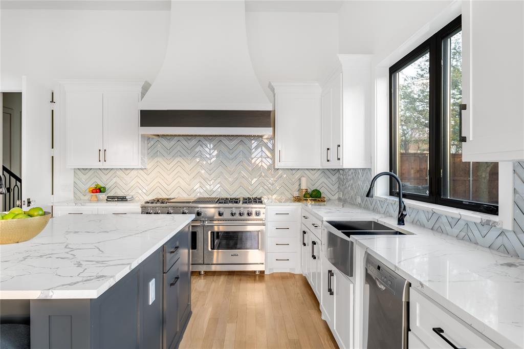 The Lakes On Legacy Drive Ph II - Residential