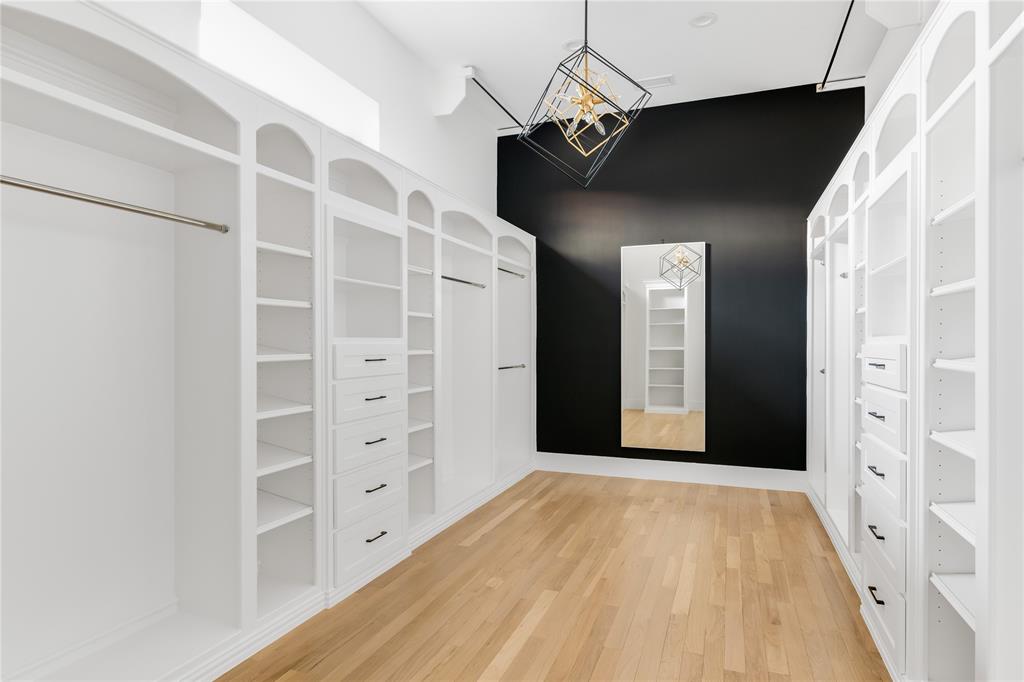 The Lakes On Legacy Drive Ph II - Residential