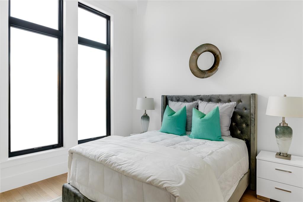 The Lakes On Legacy Drive Ph II - Residential