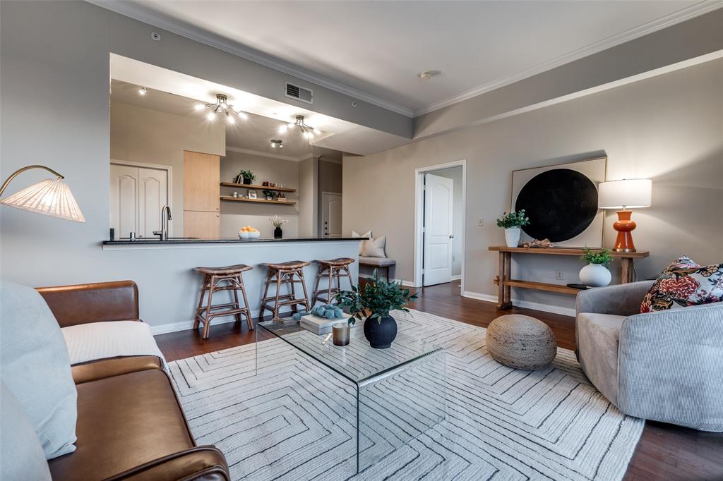 Renaissance On Turtle Creek Condo - Residential