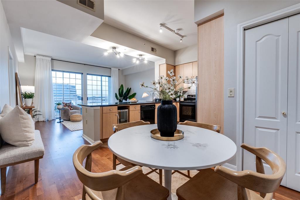 Renaissance On Turtle Creek Condo - Residential