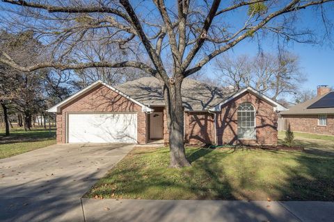 A home in Aubrey