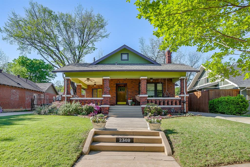 2309 Mistletoe Avenue