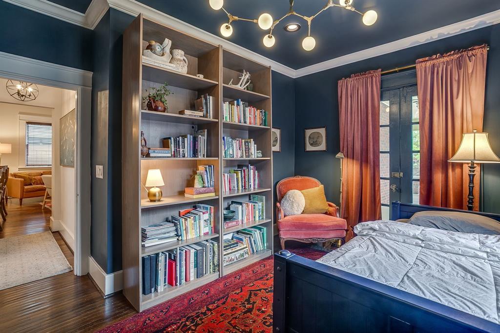 Mistletoe Heights - Residential