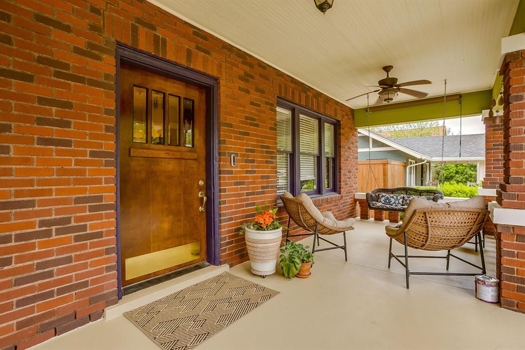 2309 Mistletoe Avenue