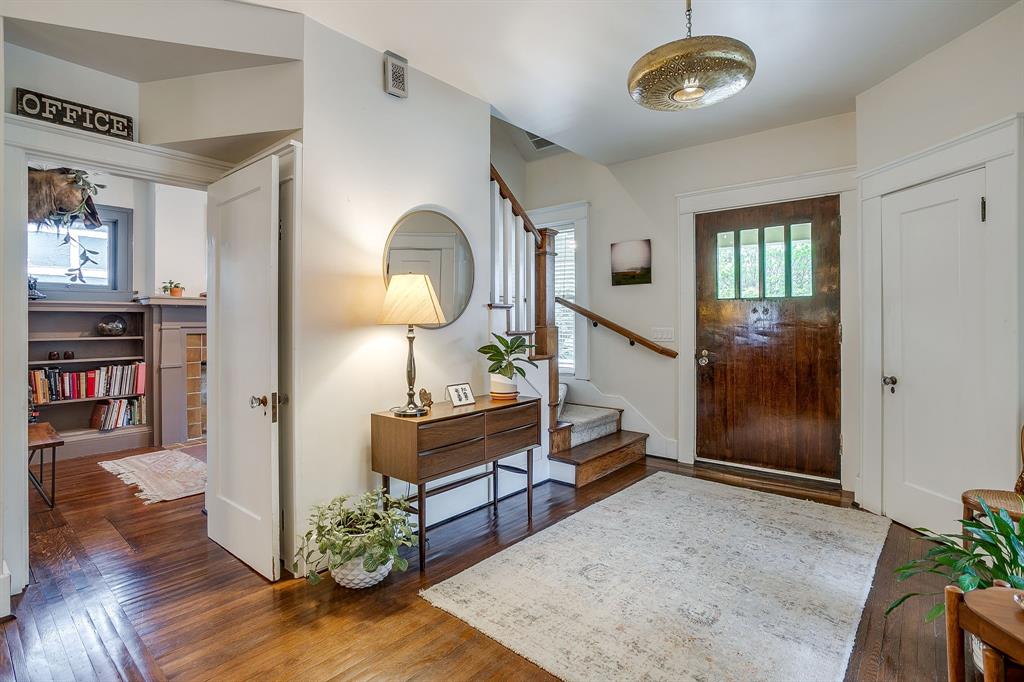 Mistletoe Heights - Residential