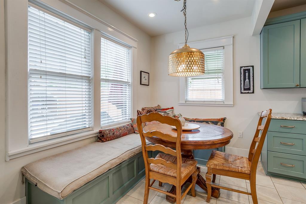 Mistletoe Heights - Residential