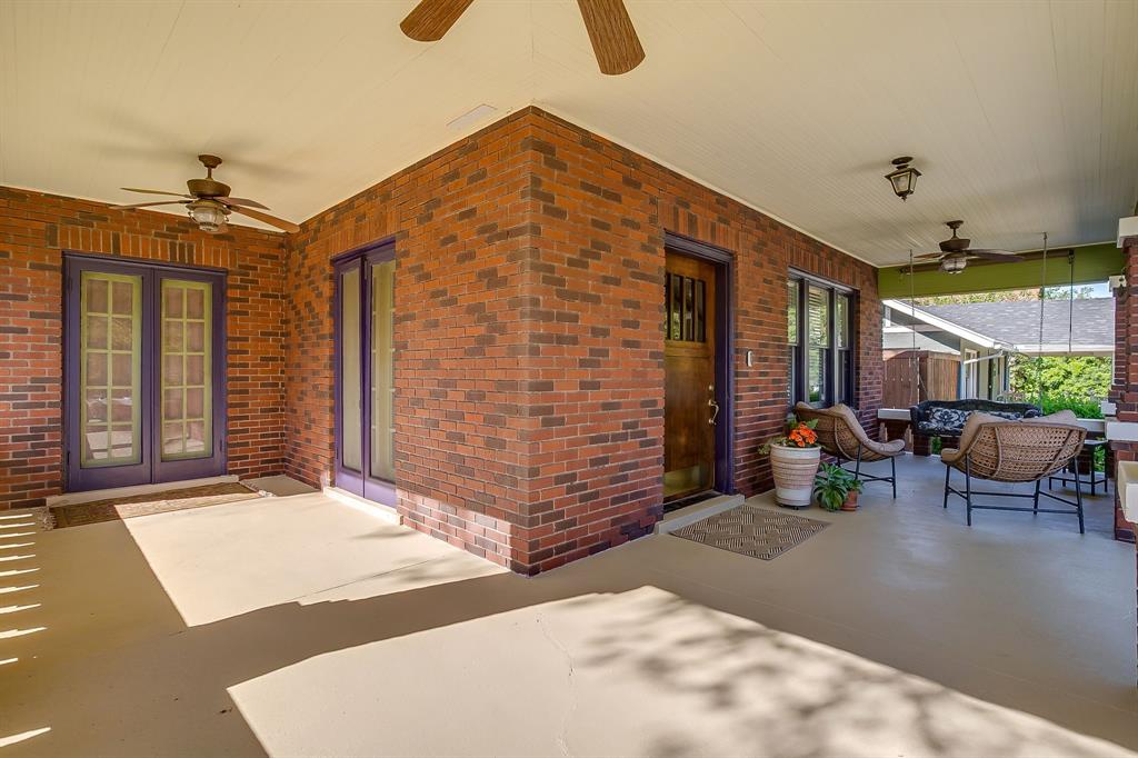 2309 Mistletoe Avenue