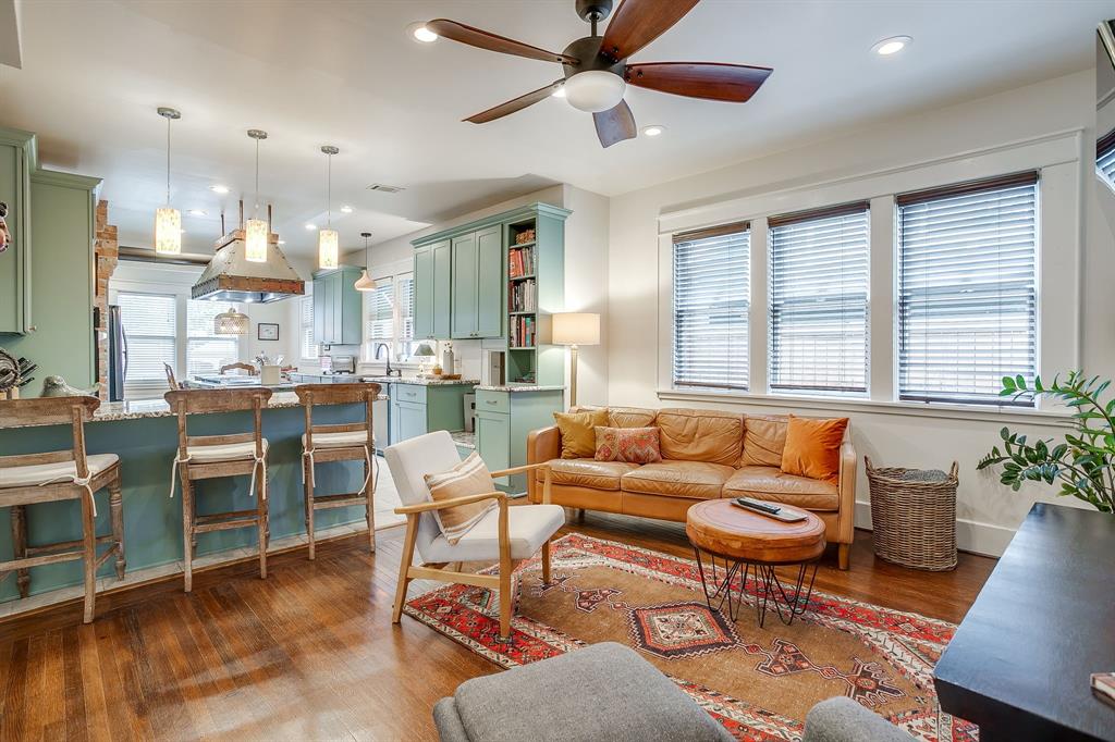 Mistletoe Heights - Residential