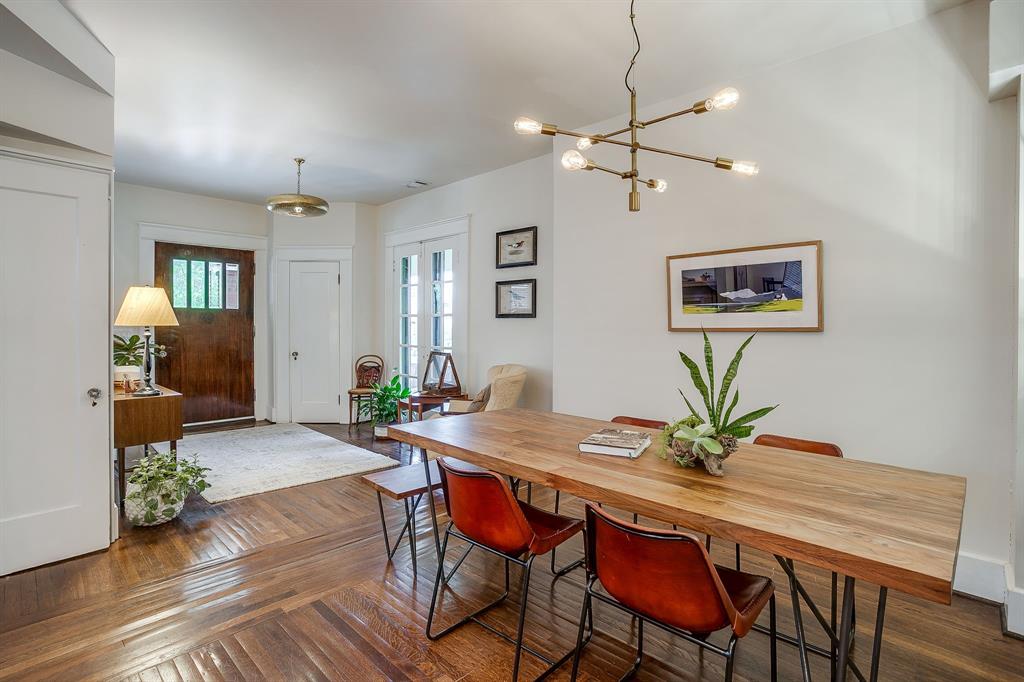 Mistletoe Heights - Residential