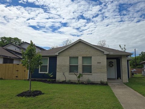 2522 Kingston Street Dallas TX 75211
