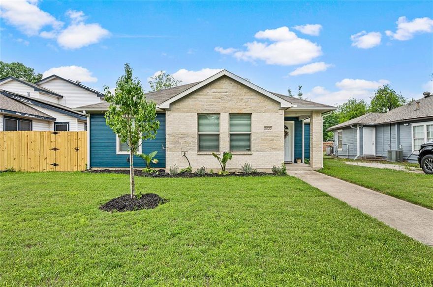 Beautifully maintained and move-in ready, this charming home built in 2015 offers modern finishes, a functional layout, and thoughtful updates throughout. From the moment you arrive, you’ll notice the inviting curb appeal and clean exterior that set the tone for what’s inside. Step into a bright and open floor plan featuring spacious living areas, high ceilings, and an abundance of natural light that creates a warm and welcoming atmosphere.
The kitchen is the heart of the home and has been recently upgraded with brand new countertops, providing both style and functionality. It features stainless steel appliances, ample cabinetry, and a large island with seating—perfect for everyday living, meal prep, and entertaining guests. The kitchen flows seamlessly into the dining and living spaces, making it ideal for gatherings.
The home offers generously sized bedrooms with soft carpeting and neutral tones, giving flexibility for a variety of uses including guest rooms, home office space, or growing households. The bathrooms are well-appointed with modern finishes, including a tiled shower and quality cabinetry that add to the home’s overall appeal.
Outside, you’ll find a detached two-car garage along with additional rear parking space that can easily accommodate an RV, boat, or multiple vehicles—a rare and valuable feature. The yard provides a great space for relaxing, gardening, or outdoor entertaining.
With newer construction, recent updates, and a versatile layout, this home combines comfort, style, and practicality. Conveniently located and thoughtfully designed, it is ready for its next owner to enjoy.