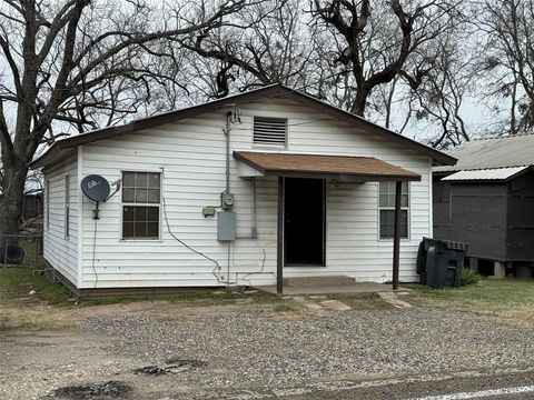 A home in Corsicana