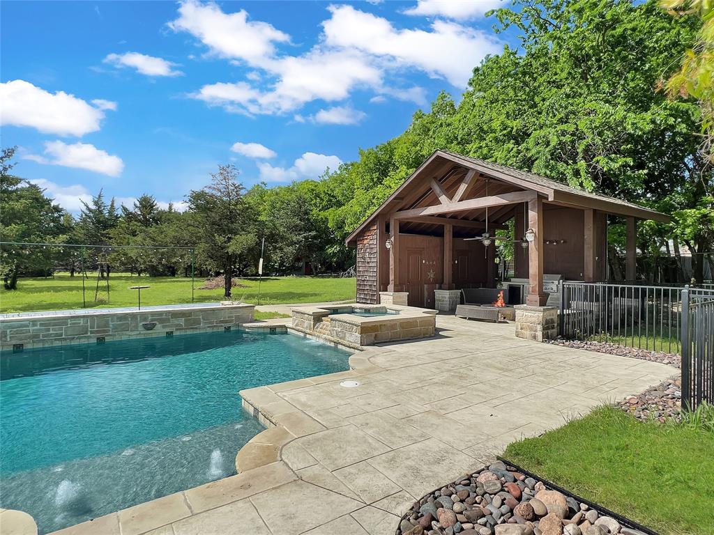 13 Austin Corners Street