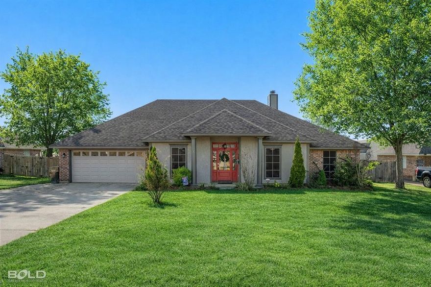 New Listing in River Ridge!  This 4-bedroom, 2-bathroom home features a great layout with nicely sized rooms. Spacious  kitchen with stainless steel appliances, granite countertops, eat-in kitchen, and a separate dining room. Spacious living room with fireplace. Recessed lighting. The remote primary suite includes dual sinks and a walk-in closet. Additional features include a large laundry room, fully fenced backyard, storage shed, and a widened driveway for extra parking. Zoned for Benton schools with NO HOA. Conveniently located near the lake with easy access to schools, shopping, and dining, and approximately 28 minutes to Barksdale AFB. Schedule your showing today. Seller to provide up to $5000 in seller concessions with a favorable offer.